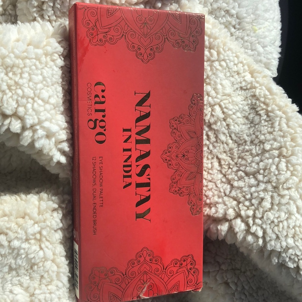 NAMASTAY IN INDIA EYE SHADOW PALATTE